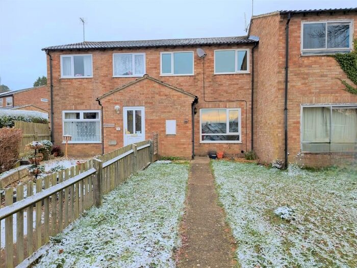 3 Bedroom Terraced House To Rent In Roman Way, Brackley, Northamptonshire, NN13