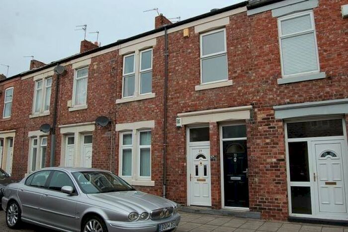 2 Bedroom Flat To Rent In Vine Street, Wallsend, Tyne And Wear, NE28