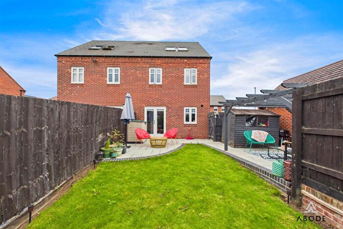 3 Bedroom Semi-Detached House For Sale In Hoskins Lane, Newton Solney, Burton-On-Trent, DE15