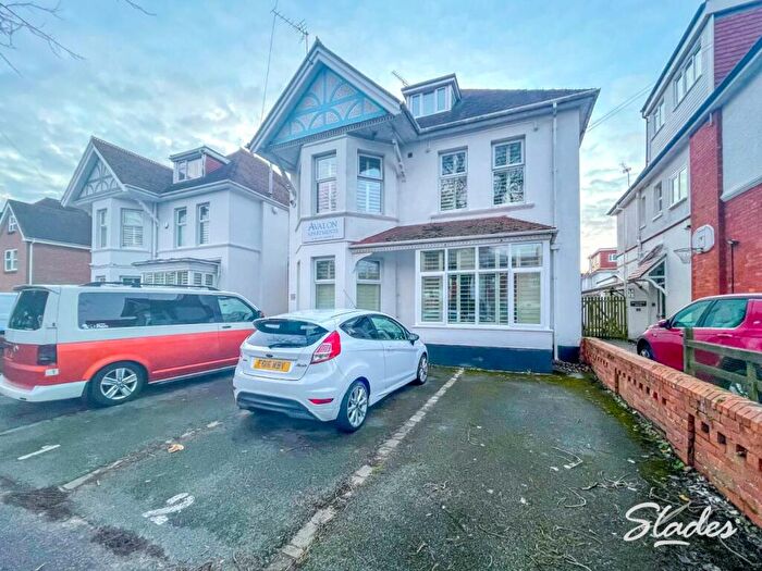 1 Bedroom Apartment To Rent In Grand Avenue, Southbourne, Bournemouth, BH6