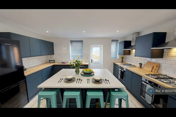 10 Bedroom End Of Terrace House To Rent In Manners Road, Southsea, PO4