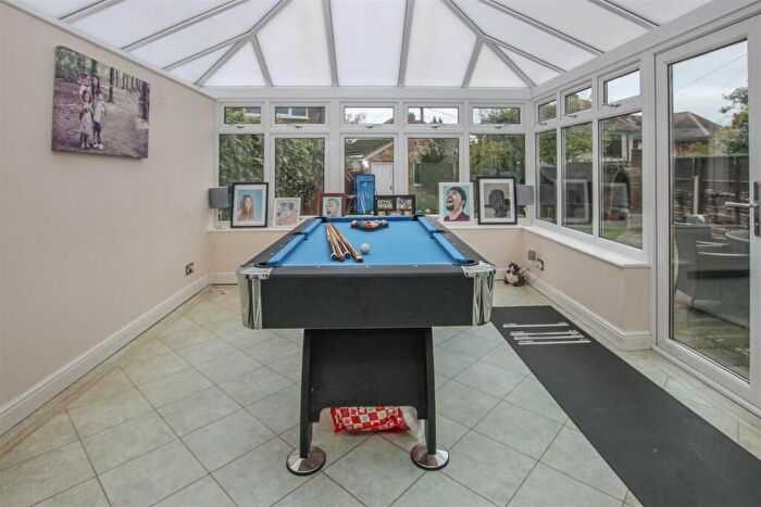 5 Bedroom Detached House For Sale In The Chase, Ingrave, Brentwood, CM13