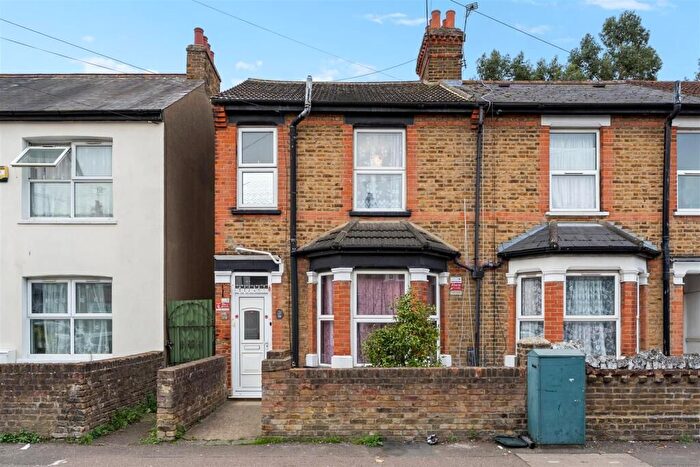 2 Bedroom Property For Sale In Cromwell Road, Hayes, UB3