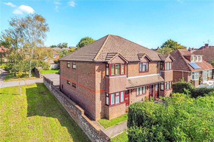 1 Bedroom Apartment For Sale In Station Road, Petersfield, Hampshire, GU32