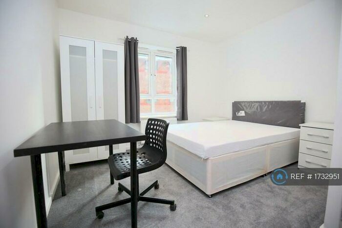 2 Bedroom Flat To Rent In Beauchamp House, Coventry, CV1