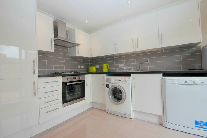 3 Bedroom End Of Terrace House To Rent In Smith Street, Surbiton, KT5