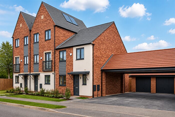 3 Bedroom End Of Terrace House To Rent In Bedroom End Of Terrace House In West Street, Upton, NN5