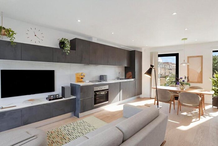 2 Bedroom Apartment For Sale In Bayham Street, London, NW1