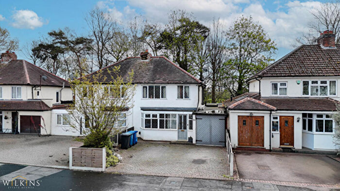 3 Bedroom Semi Detached House For Sale In George Avenue, Mile Oak, Tamworth, Staffordshire, B78