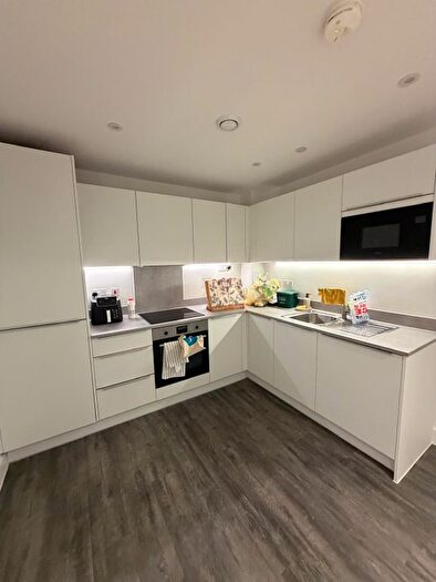 1 Bedroom Flat To Rent In Edinburgh House, SG2