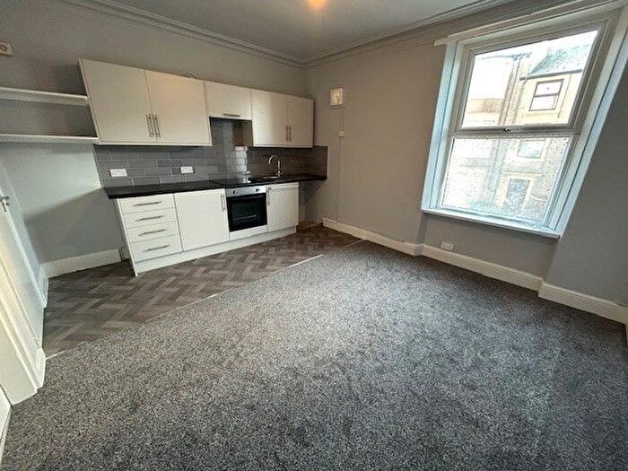 1 Bedroom Flat To Rent In Clark Street, Morecambe, LA4