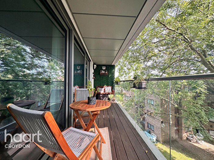 2 Bedroom Block Of Apartments For Sale In Saffron Central Square, Croydon, CR0