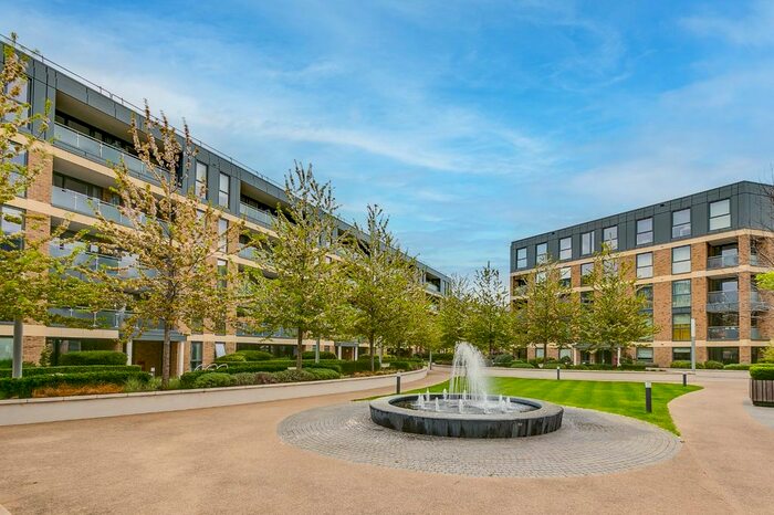 2 Bedroom Flat To Rent In Chancery House, Levett Square, TW9