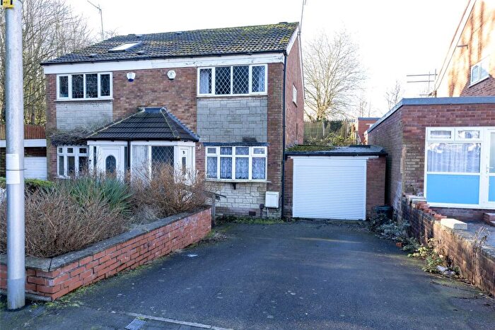 3 Bedroom Semi Detached House For Sale In Ascot Close, Oldbury, West Midlands, B69