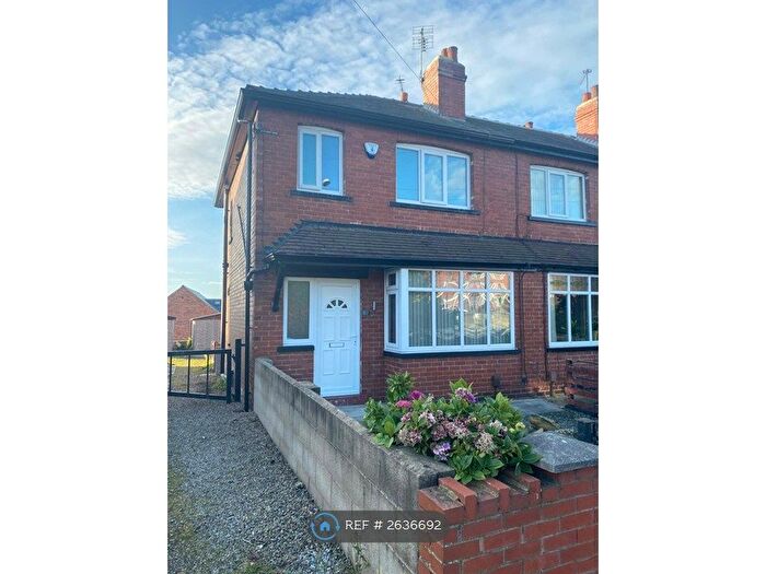 3 Bedroom End Of Terrace House To Rent In Lower Wortley Road, Leeds, LS12