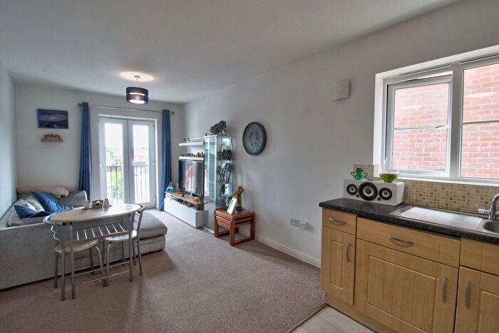 1 Bedroom Flat For Sale In Sidney Gardens, Blyth, NE24