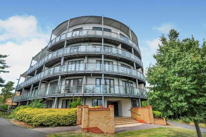 2 Bedroom Flat To Rent In Vantage Point, Fieldfare Lane, Greenhithe, DA9