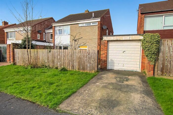 3 Bedroom Detached House For Sale In Wycliffe Close, Newton Aycliffe, DL5
