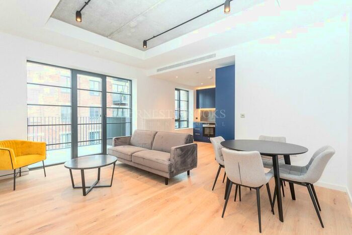 2 Bedroom Apartment To Rent In Rendal House, Goodluck Hope Walk, Canning Town, E14