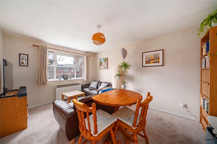 1 Bedroom Flat To Rent In Henry Doulton Drive, London, SW17