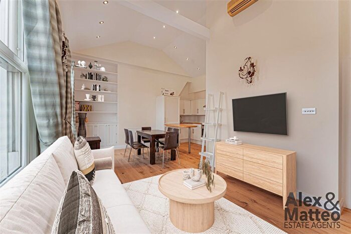 1 Bedroom Flat To Rent In Orange Place, Canada Water, SE16