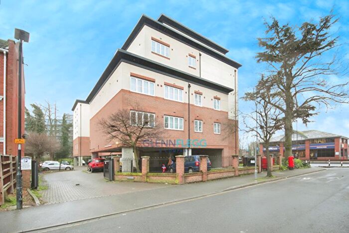 2 Bedroom Flat To Rent In Bath Road, Slough., SL1