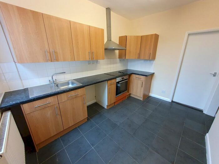 2 Bedroom Terraced House To Rent In Silverdale Road, Nottingham, NG7