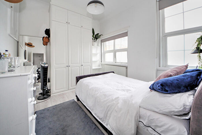 1 Bedroom Flat To Rent In High Road, Whetstone, N20