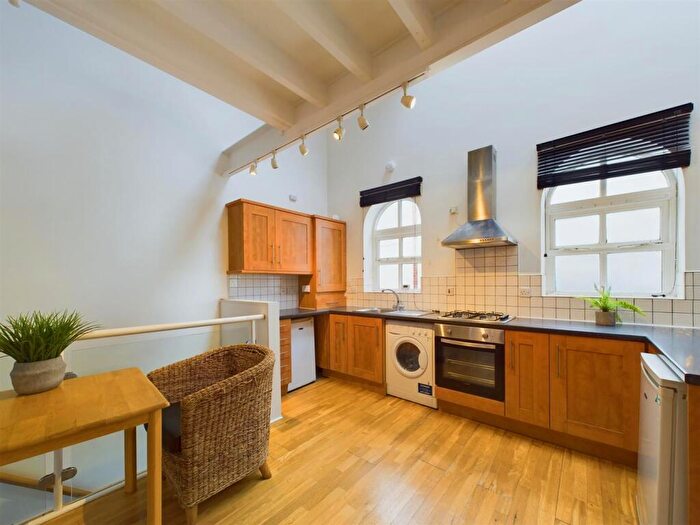 2 Bedroom Apartment To Rent In Adcocks Close, Loughborough - Inc Bills Option, LE11