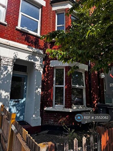 1 Bedroom Flat To Rent In Penge, London, SE20