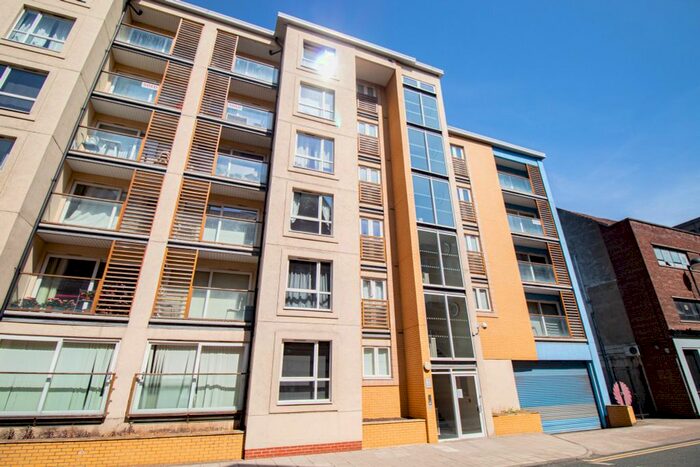 2 Bedroom Flat To Rent In Dock Street, Hull, HU1