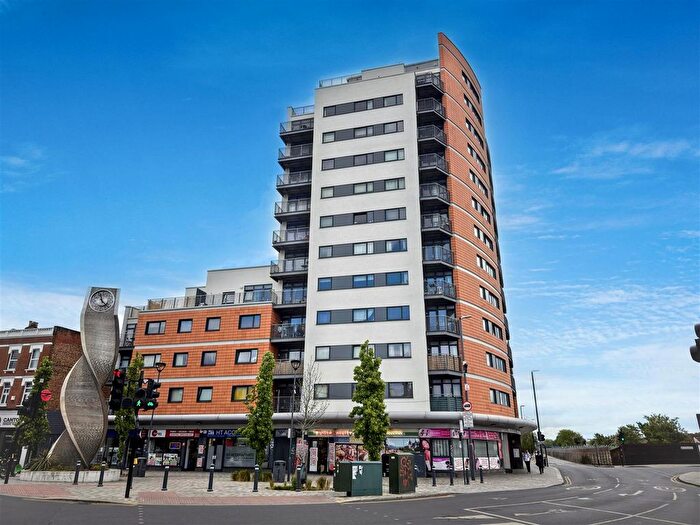 2 Bedroom Flat For Sale In Ibex House, London, E15