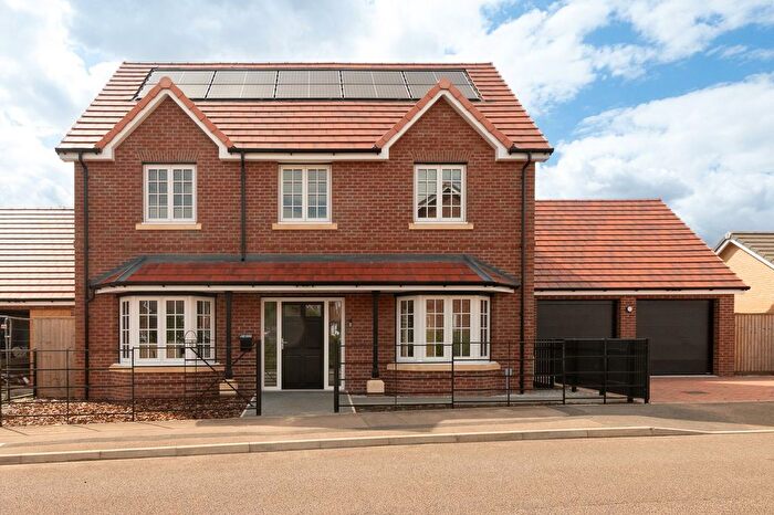 5 Bedroom Detached House For Sale In Woodfield Road, Highfields Caldecote, CB23