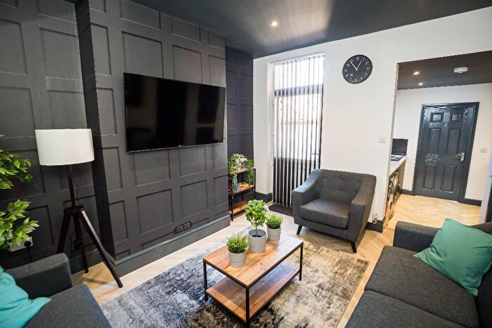 5 Bedroom Terraced House To Rent In Vernon Road - House Share - July, CH1