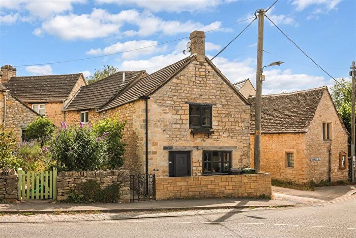2 Bedroom Semi Detached House For Sale In The Butts, Rodborough, Stroud, GL5