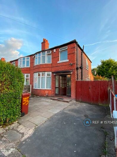 4 Bedroom Semi-Detached House To Rent In Brentbridge Road, Manchester, M14