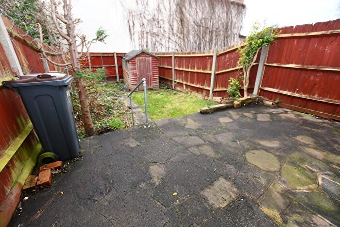 3 Bedroom Terraced House For Sale In Northcote Road, Croydon, Surrey, CR0