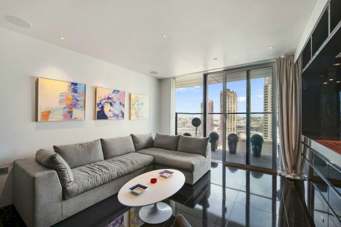 Apartment To Rent In The Heron, London, EC2Y