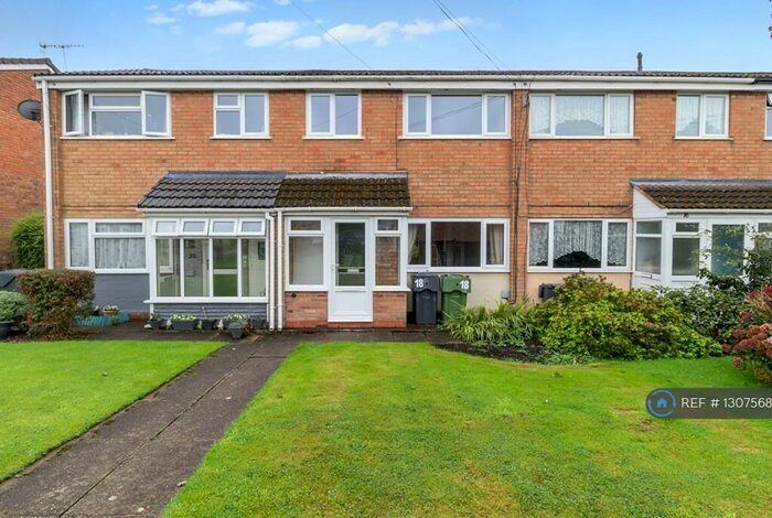 3 Bedroom Terraced House To Rent In Beehive Close, Catshill, Bromsgrove, B61