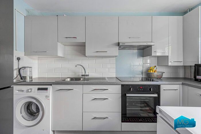 1 Bedroom Maisonette To Rent In Puller Road, Barnet, London, EN5