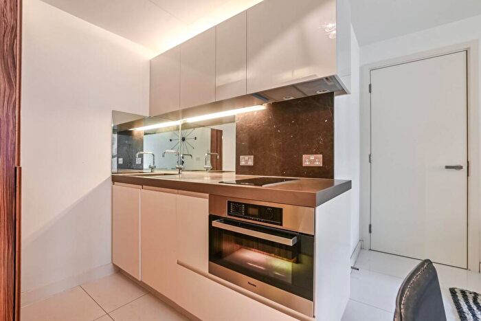 1 Bedroom Flat To Rent In Osnaburgh Street, Camden, London, NW1