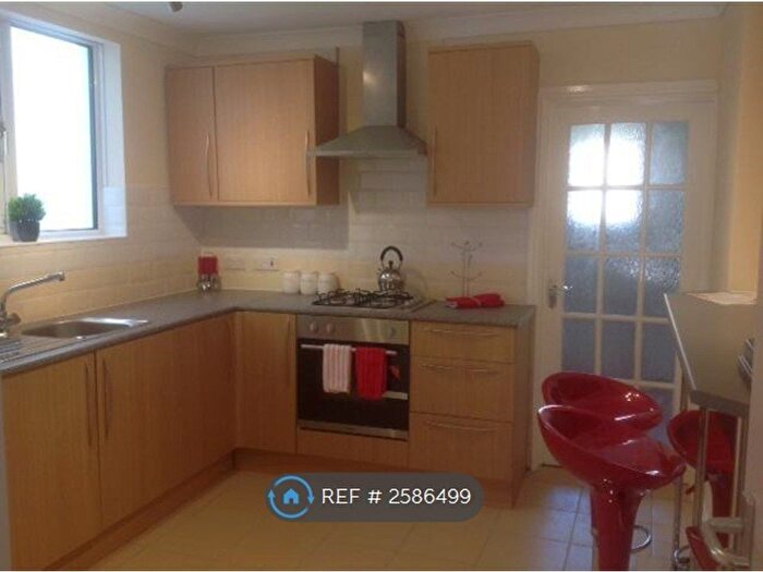 4 Bedroom Terraced House To Rent In Sebastopol Street, St. Thomas, Swansea, SA1