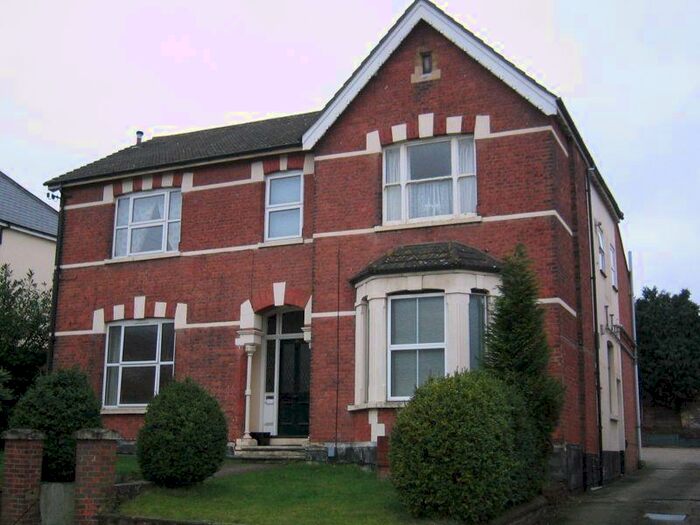 Studio To Rent In Redhill - &pound;pcm, RH1