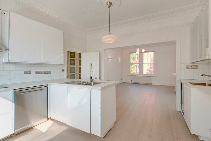 3 Bedroom Flat To Rent In Nassington Road, Hampstead, NW3
