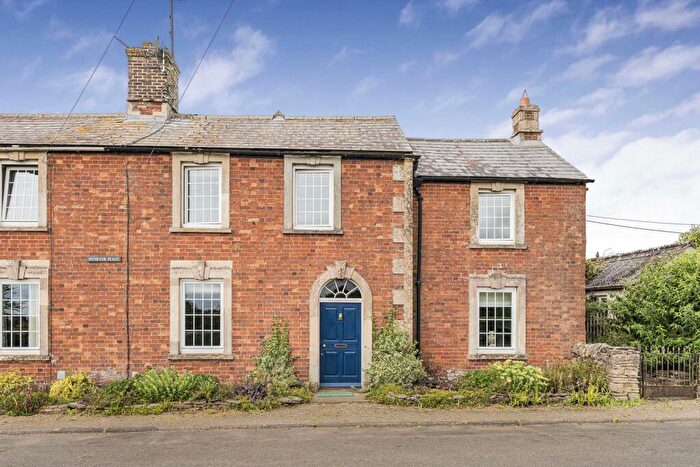 3 Bedroom Semi-Detached House For Sale In Dynevor Place, Fairford, Gloucestershire, GL7