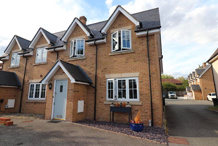 2 Bedroom House To Rent In Hampton Court, Basildon, SS15
