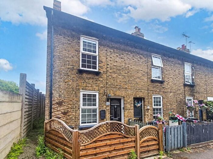 2 Bedroom End Of Terrace House For Sale In Buryfield Terrace, Ware, Hertfordshire, SG12