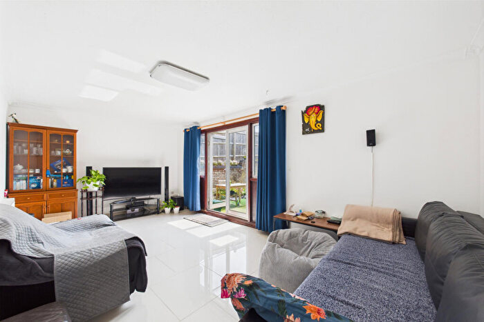 3 Bedroom End Of Terrace House For Sale In Townsend, Hemel Hempstead, HP2
