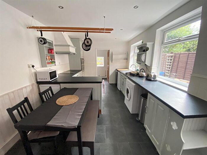 4 Bedroom Terraced House To Rent In West Avenue, Derby, - Students /, DE1