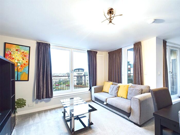 2 Bedroom Apartment To Rent In East Pilton Farm Crescent, Fettes, Edinburgh, EH5